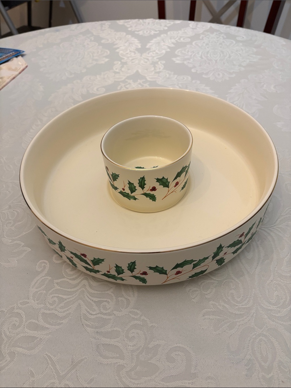 Lenox Cream Holly Pattern Serving Bowl with Dip Cup like new never been used